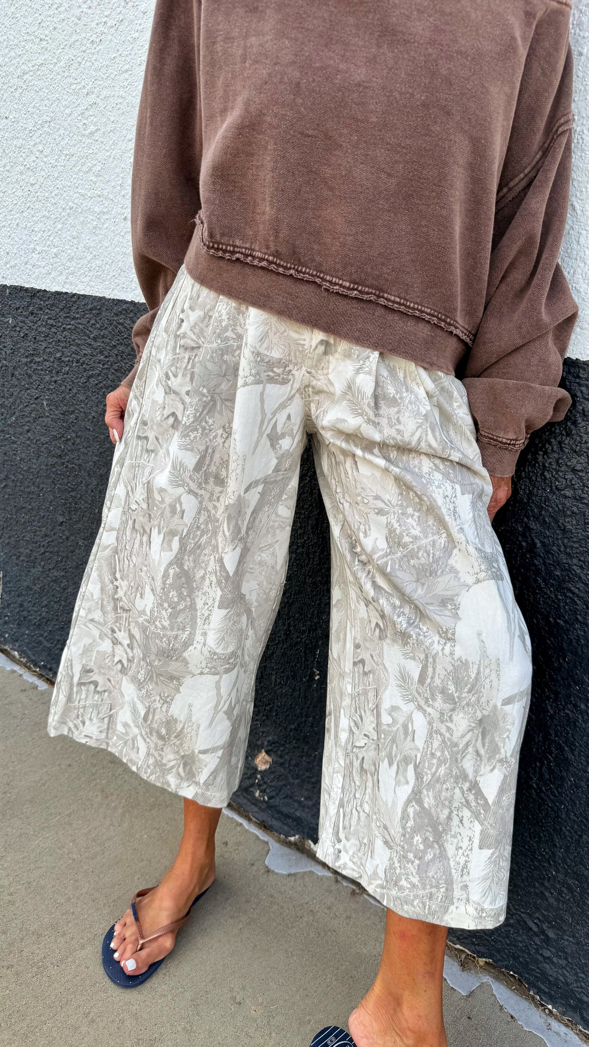 Camo Chameleon Wide-Leg Crop Pants