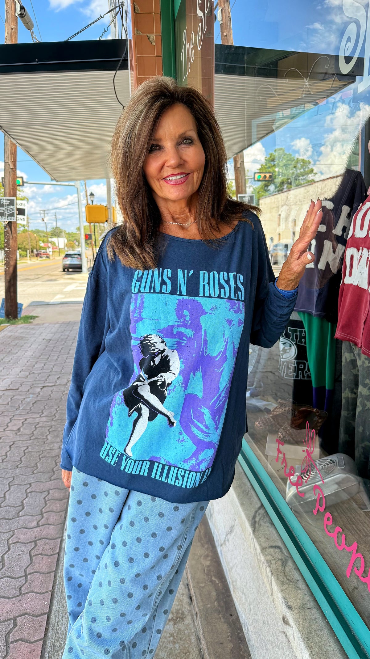 Guns N' Roses Off-Shoulder Tee