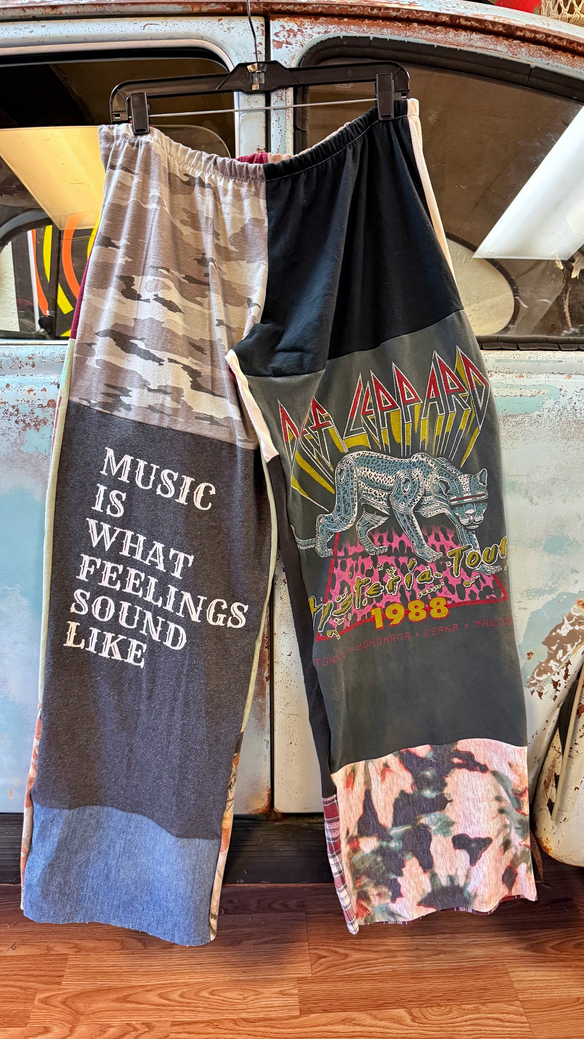 Vintage T Shirt Pants: Def Leppard