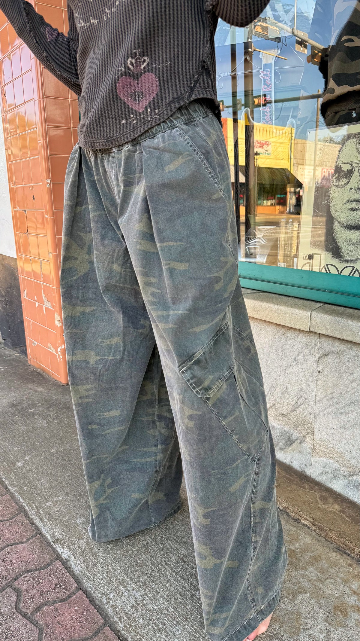 Camo Low Rise Carpenter Pants