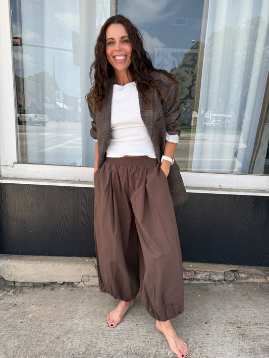Mocha Balloon Pleated Pants