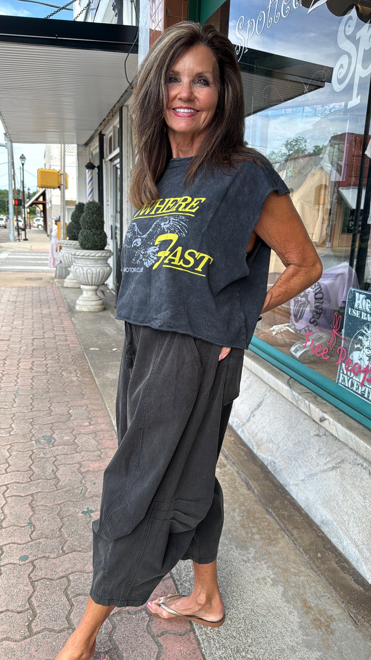 Daydreamer Nowhere Fast Cropped Graphic Tee