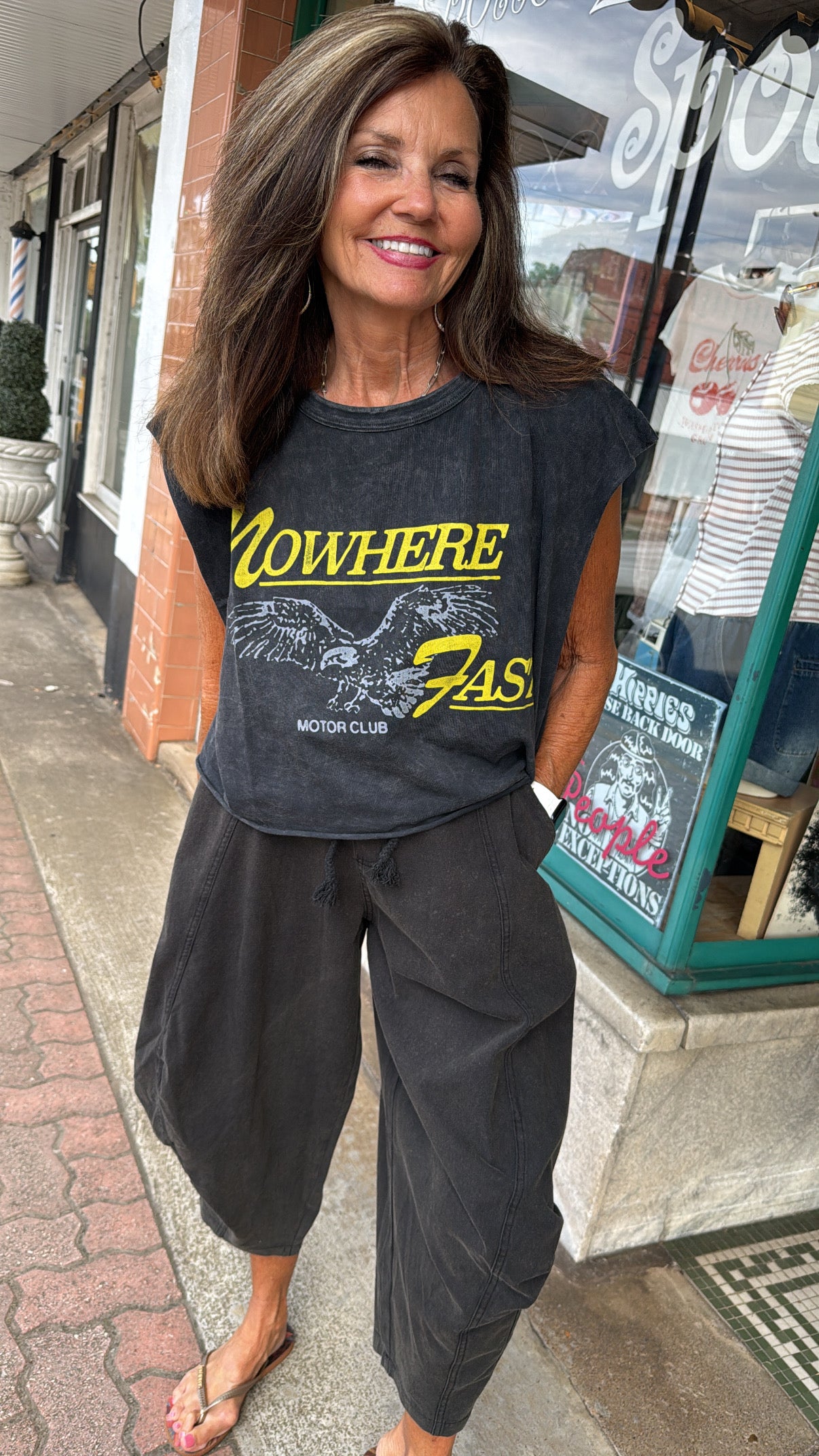 Daydreamer Nowhere Fast Cropped Graphic Tee